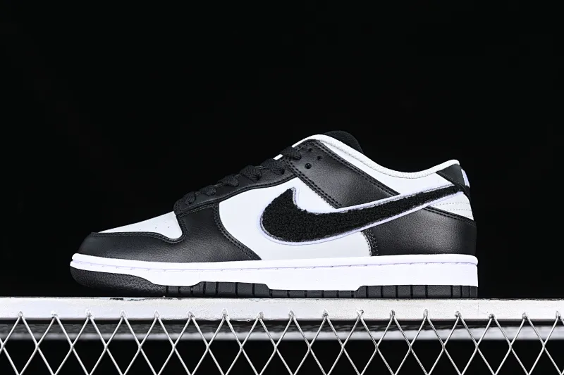All categories Nk SB Dunk series Nk SB Dunk Low low-top sneakers Nk Dunk Low "Chenille" plush black hook SB low-top sports and leisure sneakers DQ7683-001